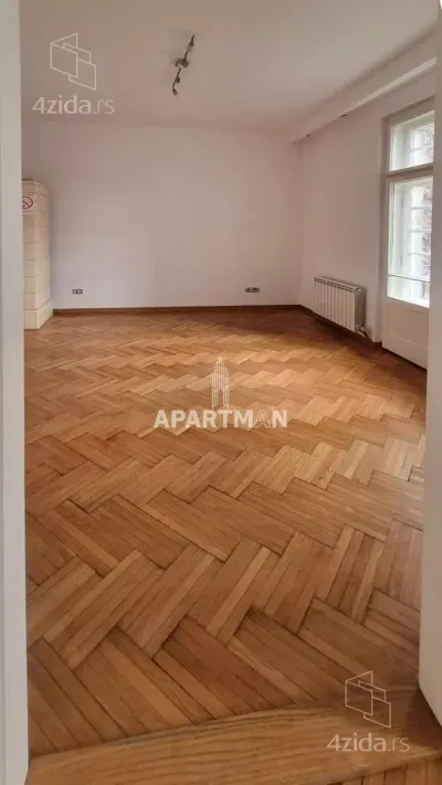 Četvorosoban stan za izdavanje, Kralja Milana