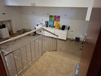 Poslovni prostor lokal Voždovac, FON