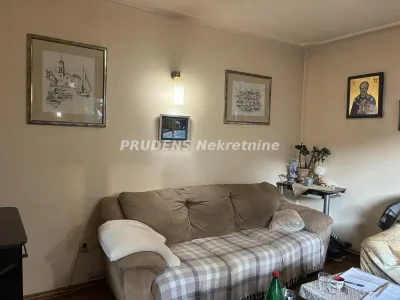 Trosoban stan, Medakovićeva, 200.000€, 80m²