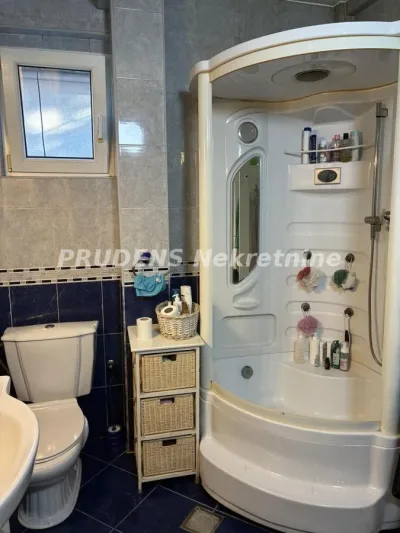 Trosoban stan, Medakovićeva, 200.000€, 80m²
