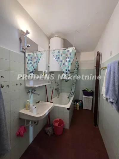 Četvorosoban stan, Porečka, 350.000€, 114m²