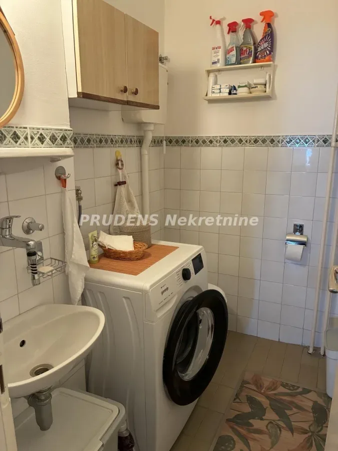 Četvorosoban stan, Lipa, 270.000€, 94m²