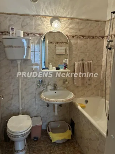 Četvorosoban stan, Lipa, 270.000€, 94m²