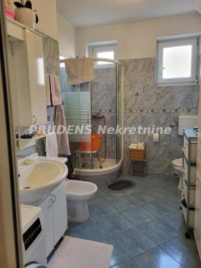 Trosoban stan, Ilije Garašanina, 311.000€, 73m²