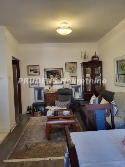 Trosoban stan, Ilije Garašanina, 311.000€, 73m²