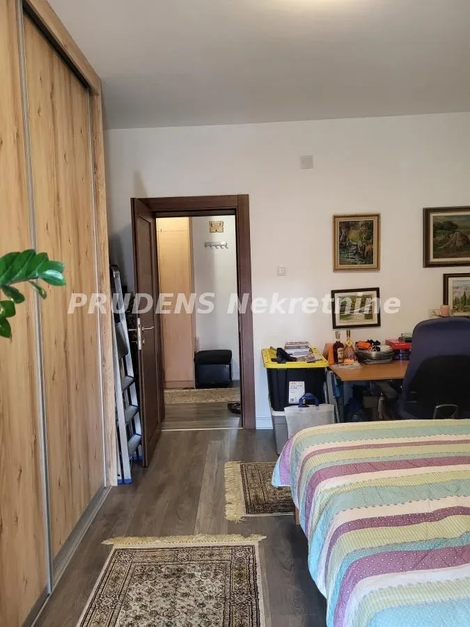 Trosoban stan, Ilije Garašanina, 311.000€, 73m²