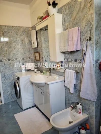 Trosoban stan, Ilije Garašanina, 311.000€, 73m²