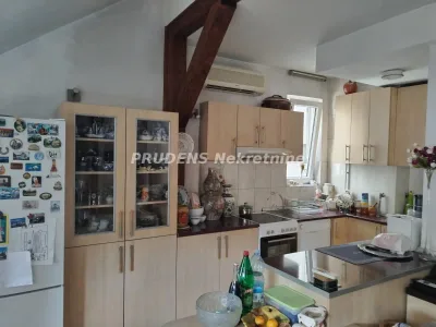 Trosoban stan, Kosovska, 240.000€, 80m²