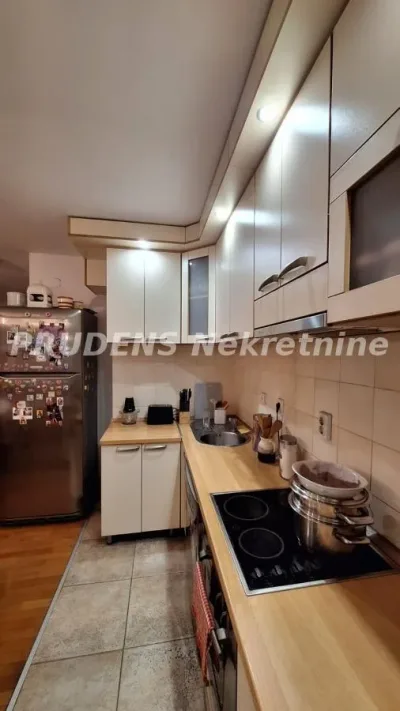 Četvorosoban stan, Metohijska, 380.000€, 109m²