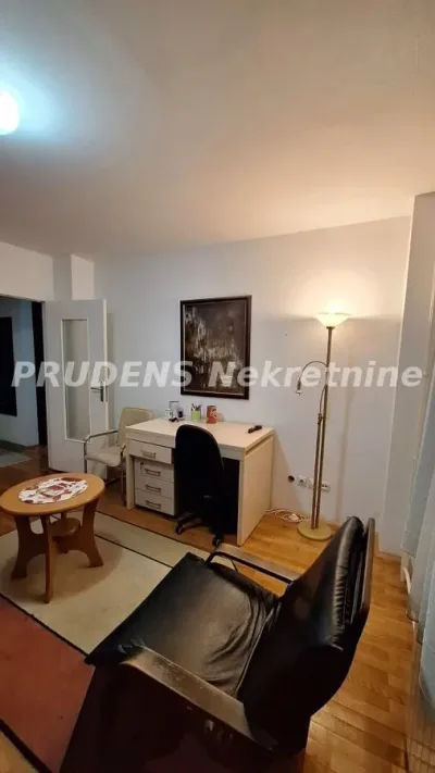 Četvorosoban stan, Metohijska, 380.000€, 109m²