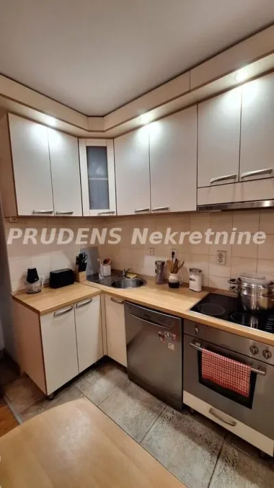 Četvorosoban stan, Metohijska, 380.000€, 109m²