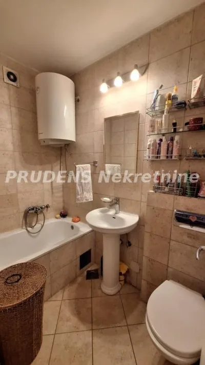 Četvorosoban stan, Metohijska, 380.000€, 109m²