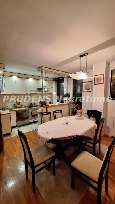 Četvorosoban stan, Metohijska, 380.000€, 109m²
