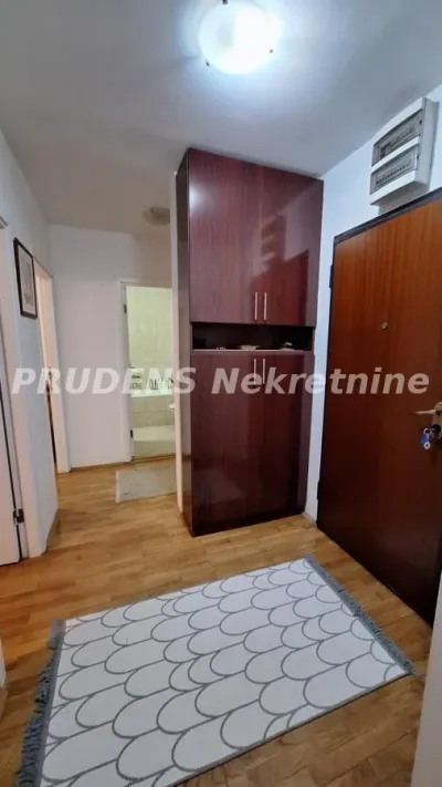 Četvorosoban stan, Metohijska, 380.000€, 109m²