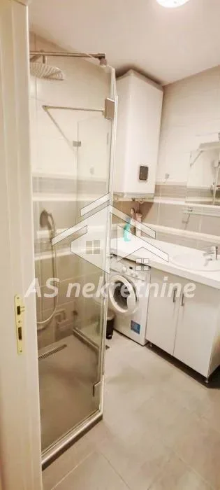 Luksuzno renoviran stan u Skadarliji, pešačka zona