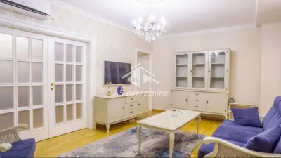 Luksuzno renoviran stan u Skadarliji, pešačka zona