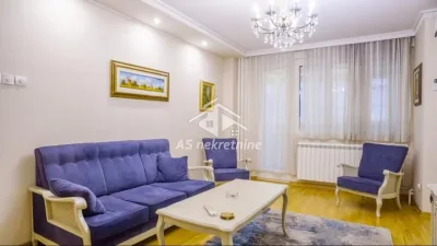 Luksuzno renoviran stan u Skadarliji, pešačka zona