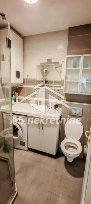 Luksuzno renoviran stan u Skadarliji, pešačka zona