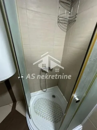 Porodična kuća sa bazenom - Blok 45