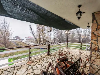 Porodična kuća sa bazenom - Blok 45