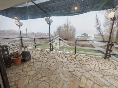 Porodična kuća sa bazenom - Blok 45