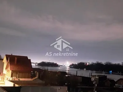 Porodična kuća sa bazenom - Blok 45