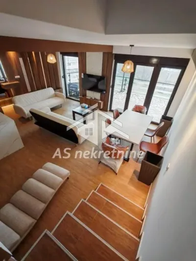 Porodična kuća sa bazenom - Blok 45