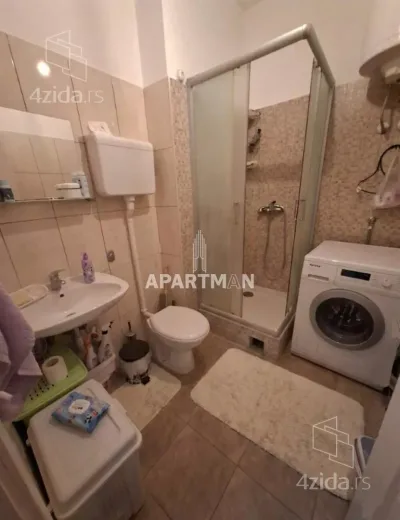 Dvoiposoban stan na prodaju, Milentija Popovića