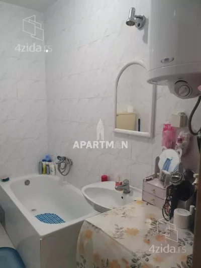 Dvosoban stan na prodaju, Kneževačka