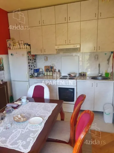 Dvosoban stan na prodaju, Kneževačka