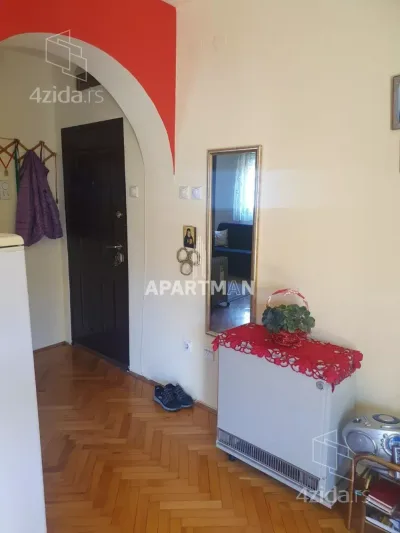 Dvosoban stan na prodaju, Kneževačka