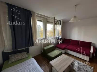 Garsonjera na prodaju, Vjekoslava Kovača