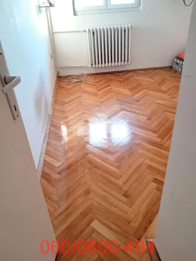 Dvoiposoban stan na Zvezdari, Živka Davidovića