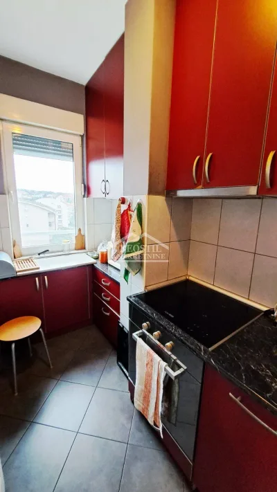 4-soban stan, duplex, 89 m2 centar Žarkova