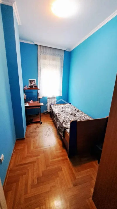 4-soban stan, duplex, 89 m2 centar Žarkova
