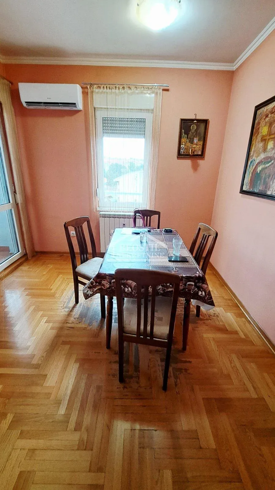 4-soban stan, duplex, 89 m2 centar Žarkova