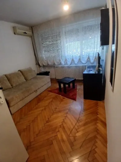 Stan jednoiposoban Novi Beograd, Blok 37