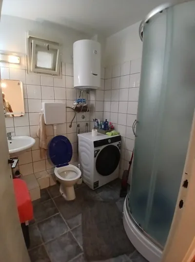 Stan jednoiposoban Novi Beograd, Blok 37