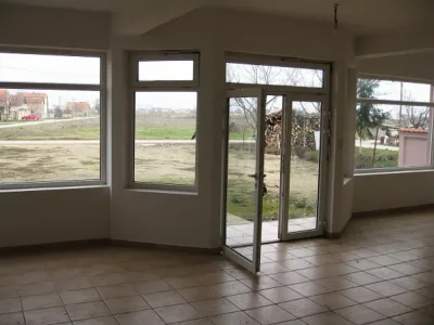 Poslovni prostor skladište/magacin Pećinci, Šimanovci