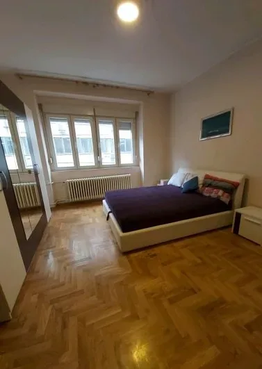 Stan dvosoban Stari Grad