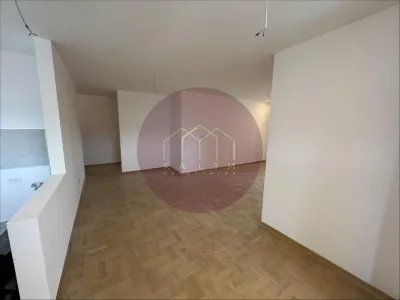 Trosoban stan u Ruđera Boškovića, Učiteljsko naselje