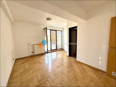 Luksuzan dupleks na Vračaru