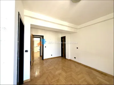 Luksuzan dupleks na Vračaru