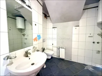 Luksuzan dupleks na Vračaru