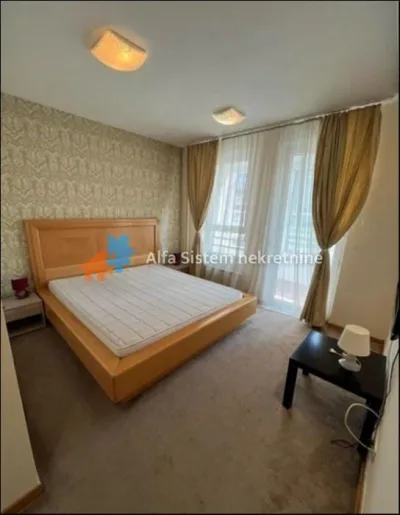 Trosoban stan u Belvillu - Novi Beograd (Blok 67)